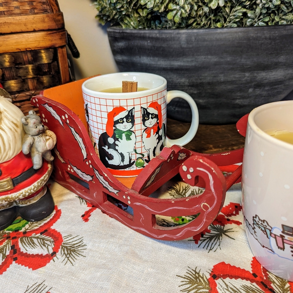 Vintage Christmas Cats Coffee ☕ Mug Handmade Beeswax Candle 🕯️